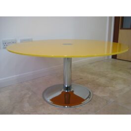 Global Knee breakout Coffee Table
