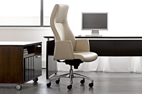 Verve Boardroom Meeting Chair