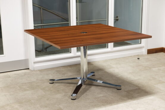 Breve Boardroom Meeting Table - Image 6