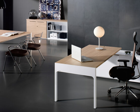 Lancewood Executive Office Desk - Image 6