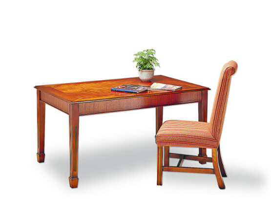 SPADE LEG TABLE