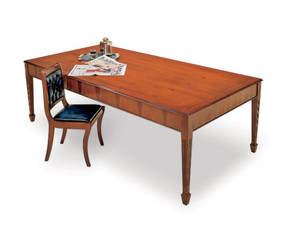 SPADE LEG TABLE