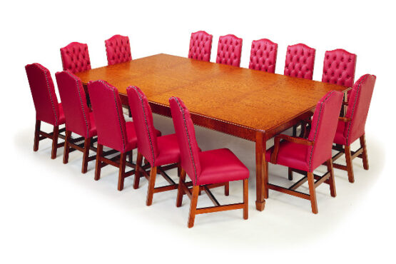 SPADE LEG TABLE