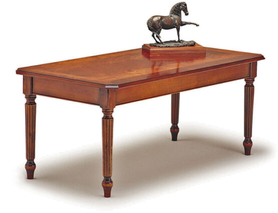 VICTORIAN TABLE