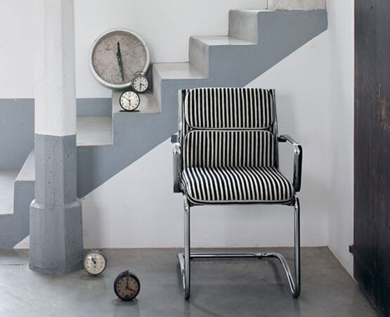 Clip Executive Swivel Office Chair - Image 4