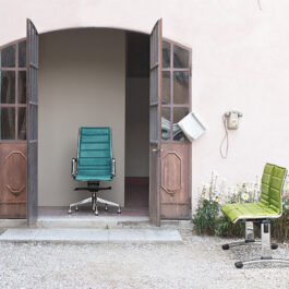 Comet Executive Swivel Office Chair