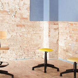Techno Draughtsman Chair