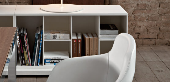 Frame Modern Executive Desk - Image 3