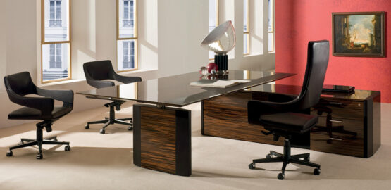 De Symetria Glass Executive Office Desk - Image 2