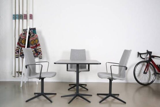FOUR RESTING - Image 6