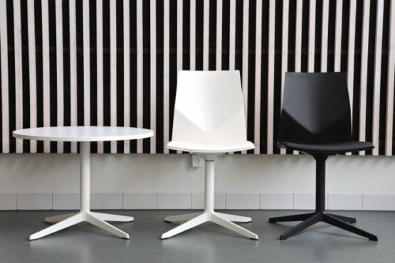 FOUR RESTING - Image 7