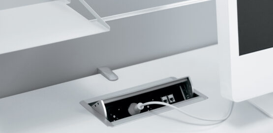 Office workstation - Image 10