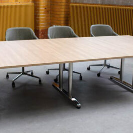 Alto Boardroom Table