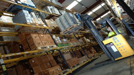 WIDE AISLE RACKING - Image 6