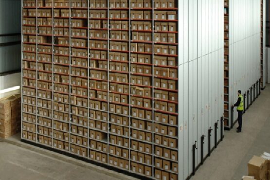 HEAVY DUTY MOBILE SHELVING