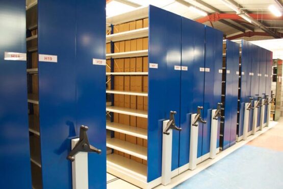 HEAVY DUTY MOBILE SHELVING - Image 3