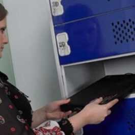 IN-CHARGE LAPTOP CHARGING UNITS