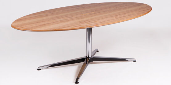 LUNA TABLE