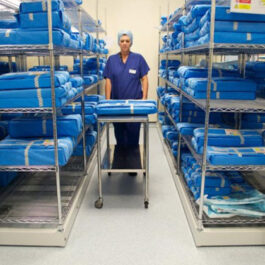TRACKLESS MOBILE SHELVING
