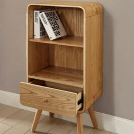 704 - Short Bookcase