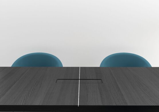 Signature Executive Meeting Table - Image 4