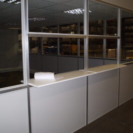 Single Glazed Glass Office Partition Cabin With Ceiling