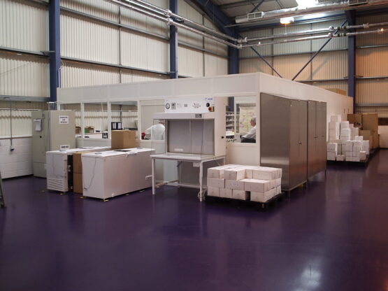 Single Glazed Glass Office Partition Providing Clean Area